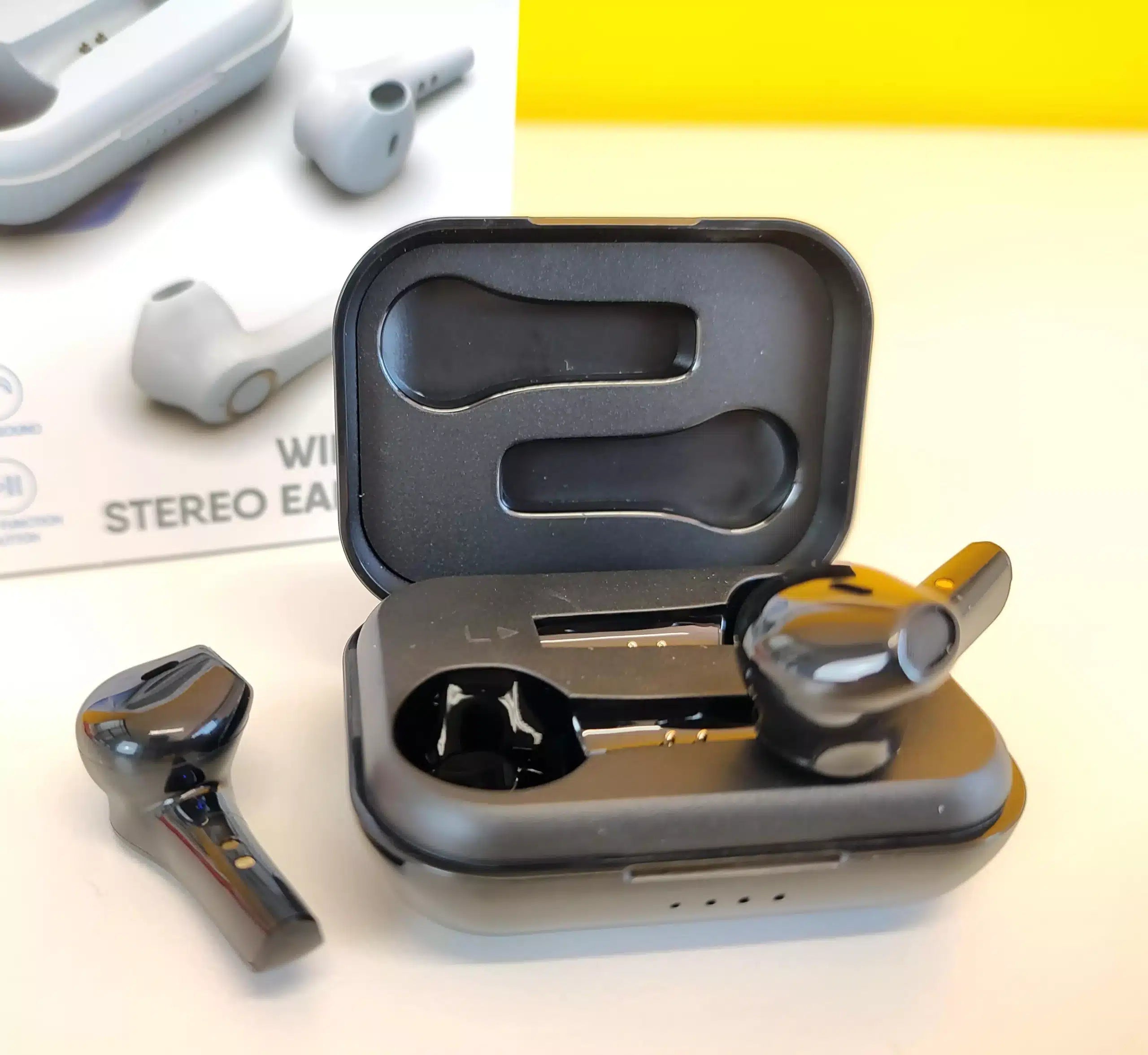 Orpheus Auricolari Wireless Stereo Bluetooth Cuffie Ascolta la tua musica preferita in alta qualità e senza fili Orpheus Auricolari Wireless Stereo Bluetooth Cuffie Ascolta la tua musica preferita in alta qualità e senza fili
